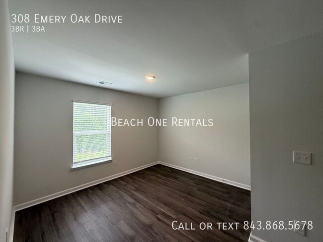 Building Photo - 308 Emery Oak Dr