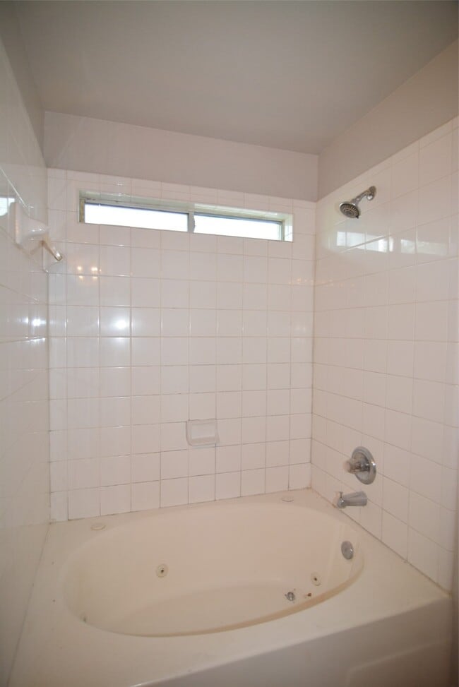 Building Photo - 3906 Pebble Garden Ln