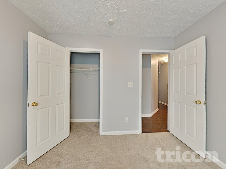 Building Photo - 3703 Harvest Dr