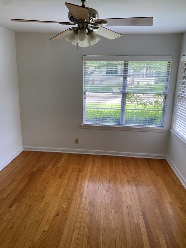 Building Photo - 8318 Greenbush St