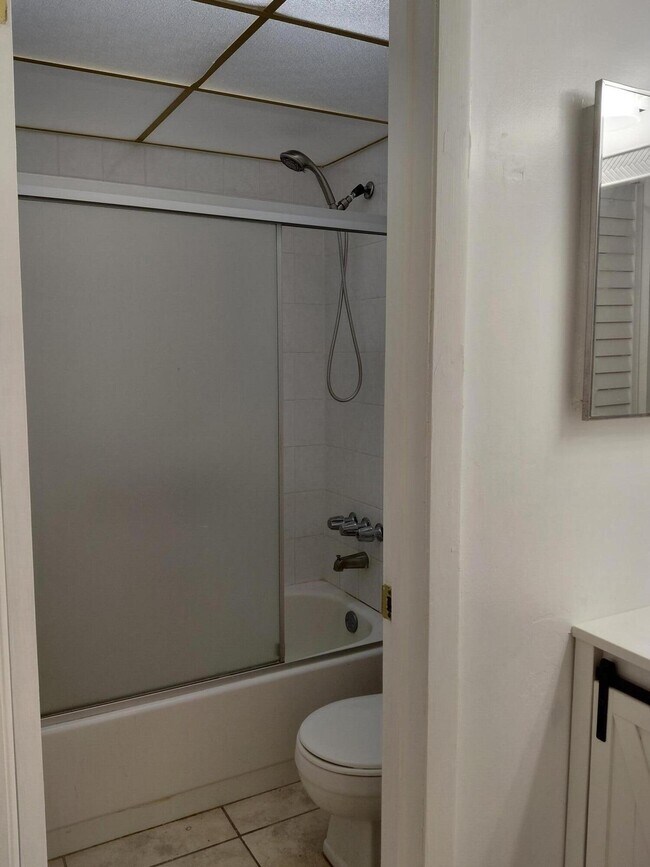 Building Photo - 6850 Royal Palm Blvd