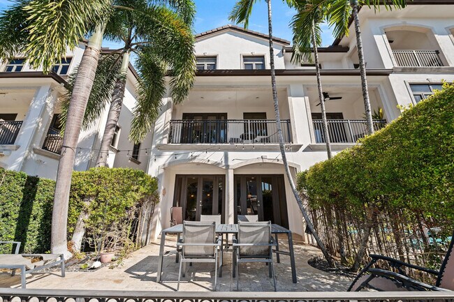 Building Photo - 95 Isle of Venice Dr