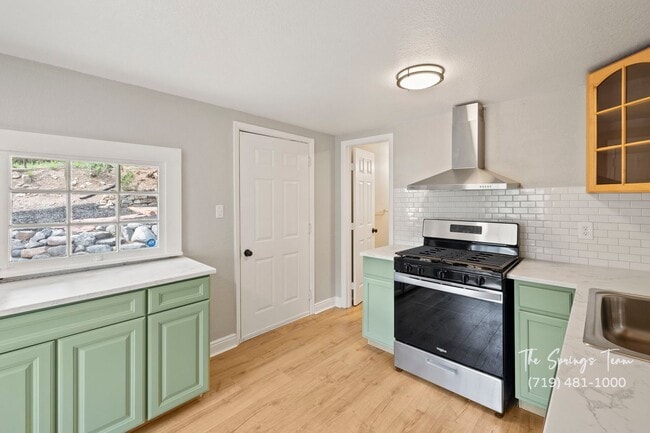 Building Photo - Charming 3 Bedroom + Office Westside Home ...