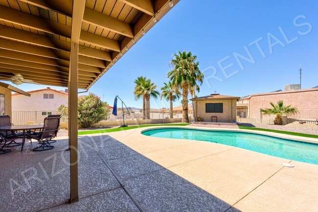 Building Photo - FURNISHED AVAILABLE LONG TERM