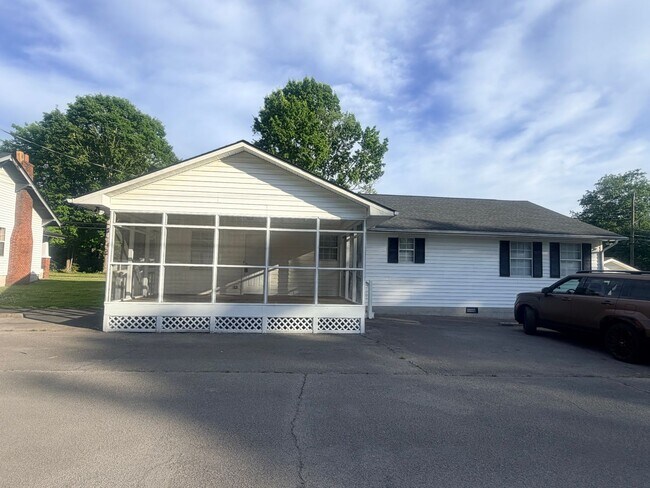 Building Photo - Fountain City rental available now