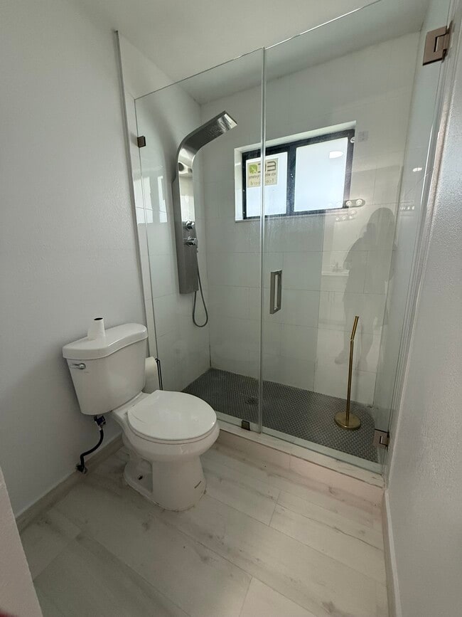 Master Bathroom - 7142 SW 22nd St