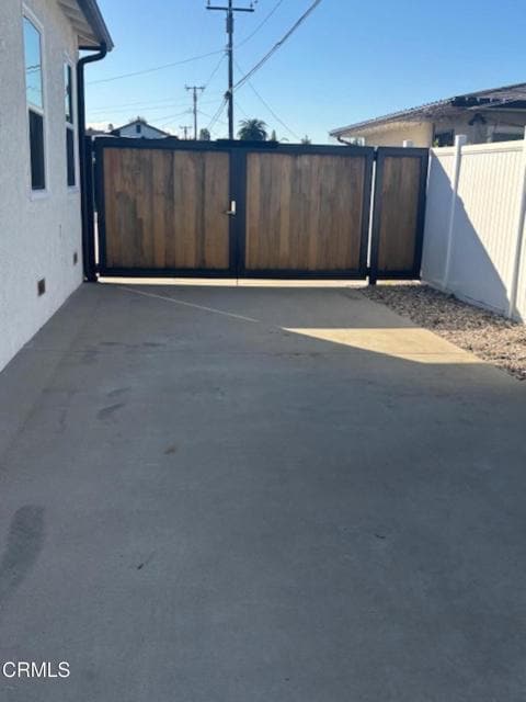 Building Photo - 763 W Dike St