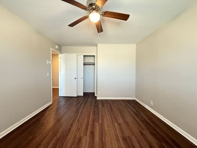 Building Photo - 2 Bedroom Unit was recently renovated. Live walking distance from the downtown square or steps fr...