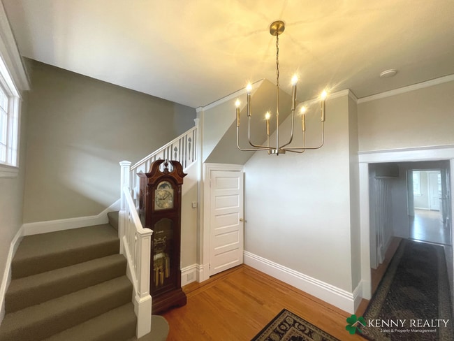 Building Photo - Spacious 4BR/2BA in Mission Terrace – San Francisco