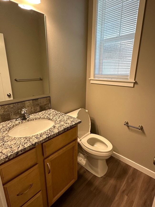 Building Photo - NEW 4 Bedroom / 4.5 Bath Townhome. A/C in every bedroom