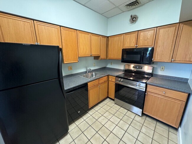 Building Photo - TWO BEDROOM CONDO in the hear of Downtown Bethlehem