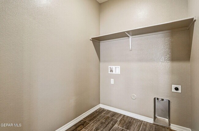 Building Photo - 1004 Wensley Pl