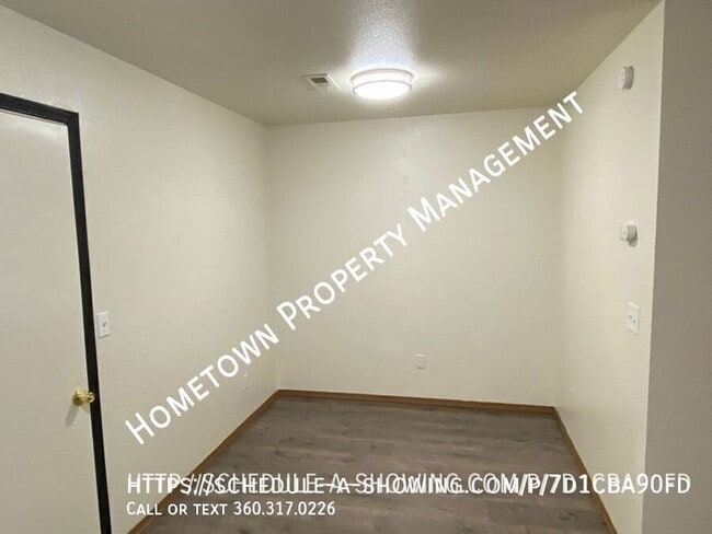 Building Photo - 4206 Wonderwood Ln SE