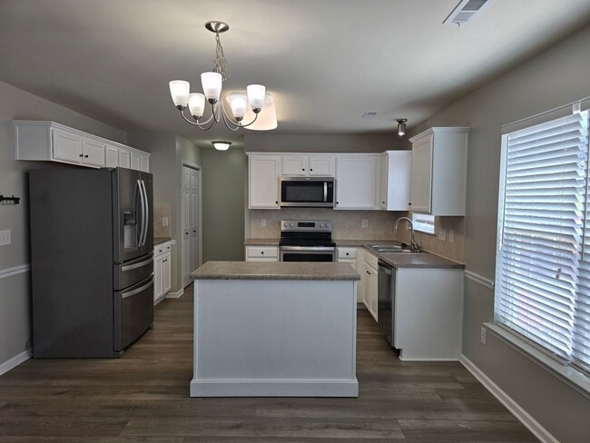 Building Photo - Charming 3BR + Bonus, 3BA Single-Family Ho...