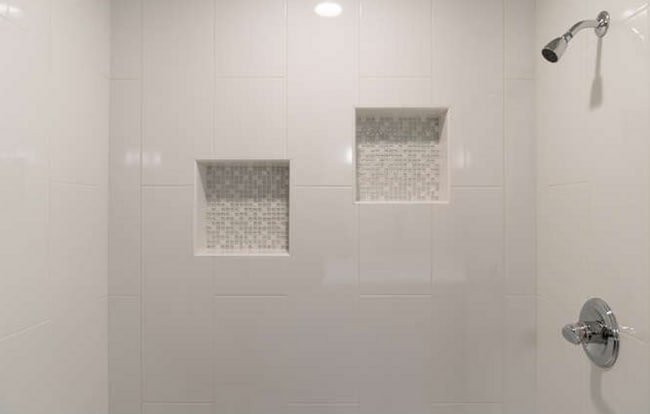 Building Photo - 4910 NE 65th Ct