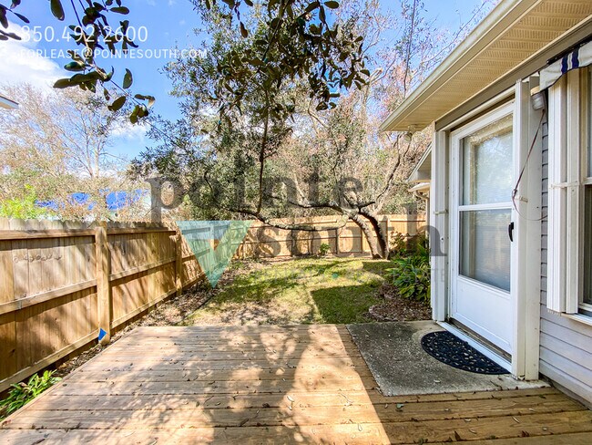 Building Photo - 5917 N Bay Point Dr