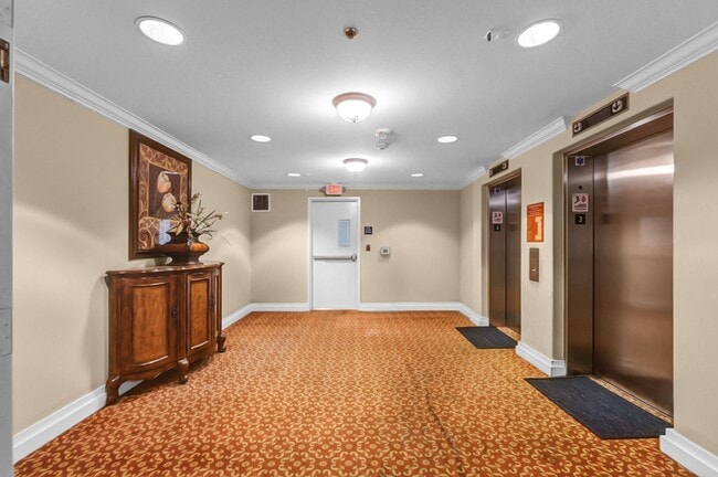 Building Photo - Luxurious Modern Condo in Alhambra