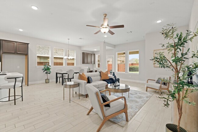 Building Photo - 6919 Myrtle Dr