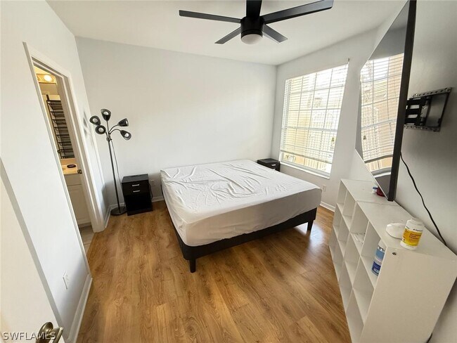 Building Photo - 6210 Wilshire Pines Cir