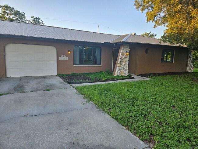 Primary Photo - 309 Tarpon Dr