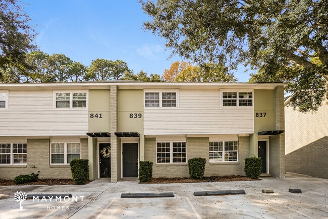 Building Photo - 839 Von Kolnitz Rd