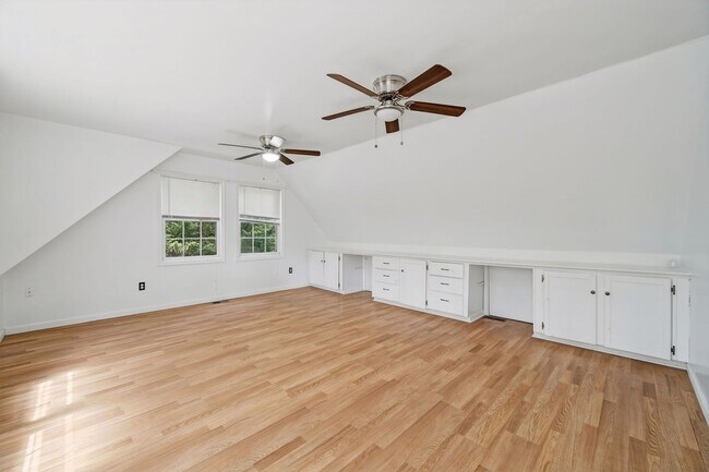 Building Photo - 1757 Lafayette Dr