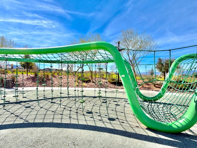 Building Photo - 3 Bedroom Townhome for Rent in Cadence Henderson | Solar Home | Master-Planned Community Near Las...