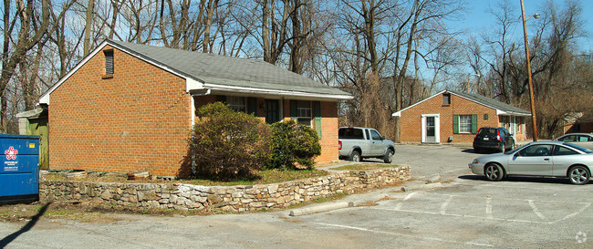 Building Photo - El Ray Apartments