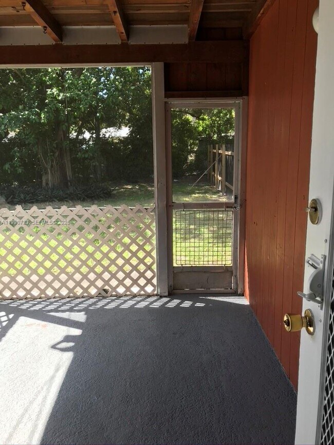 Building Photo - 2210 NE 170th St