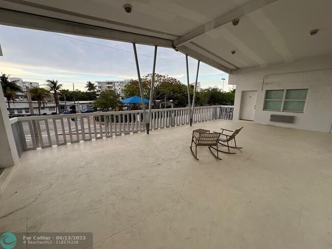 Building Photo - 8080 Tatum Waterway Dr