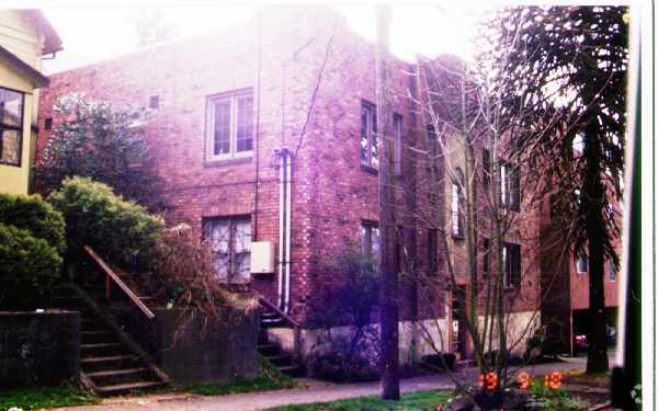 Building Photo - Eversen Apartments