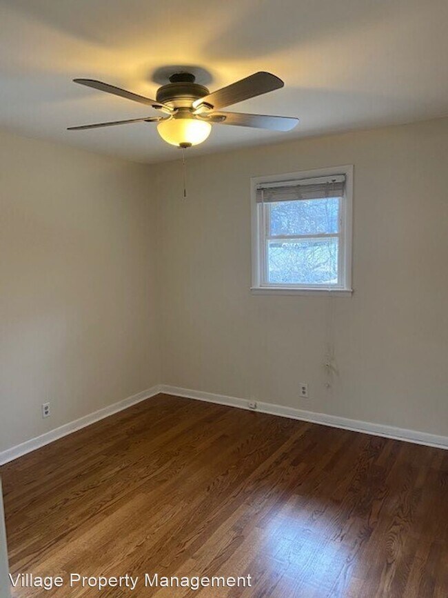 Building Photo - 2 br, 1 bath House - 4409 Scenic Drive #B