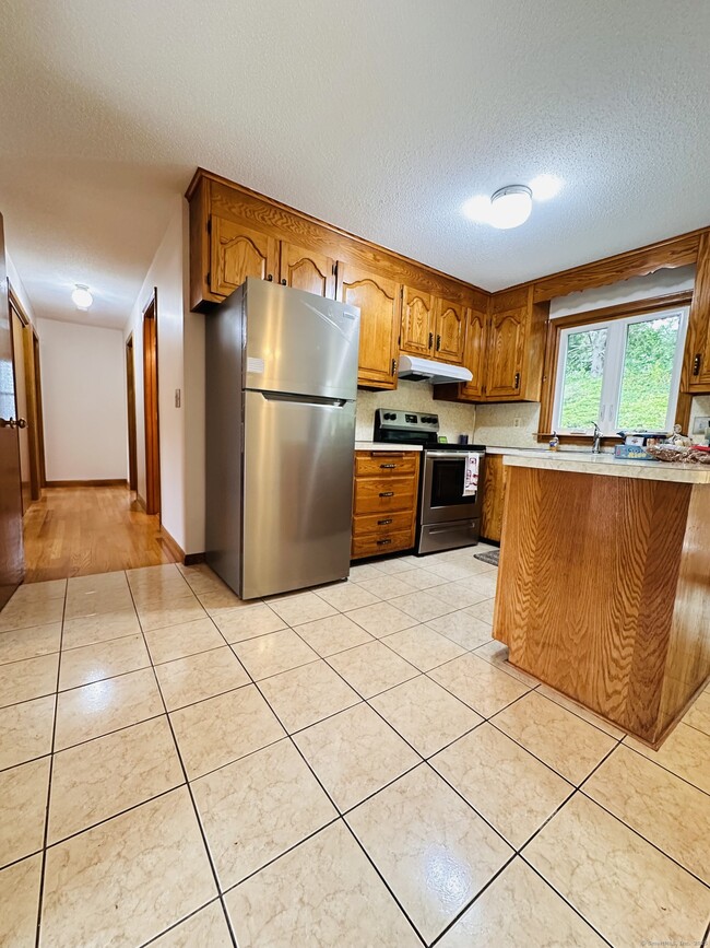 Building Photo - 61 Sandy Brook Dr