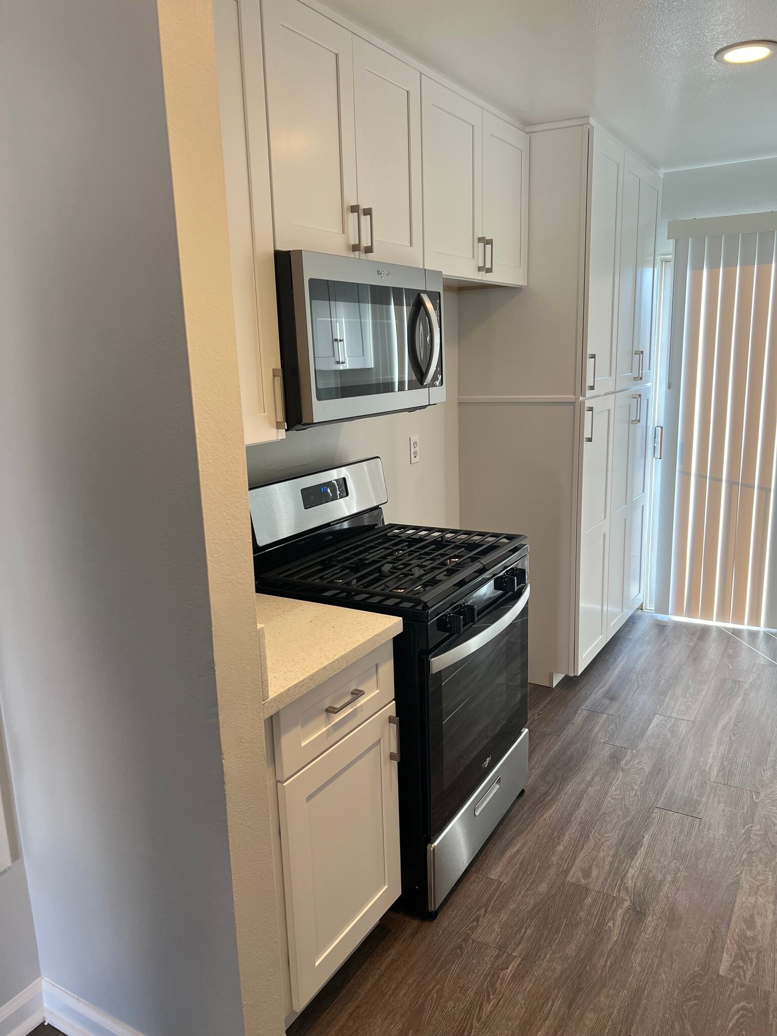 Building Photo - 5582 Crescent