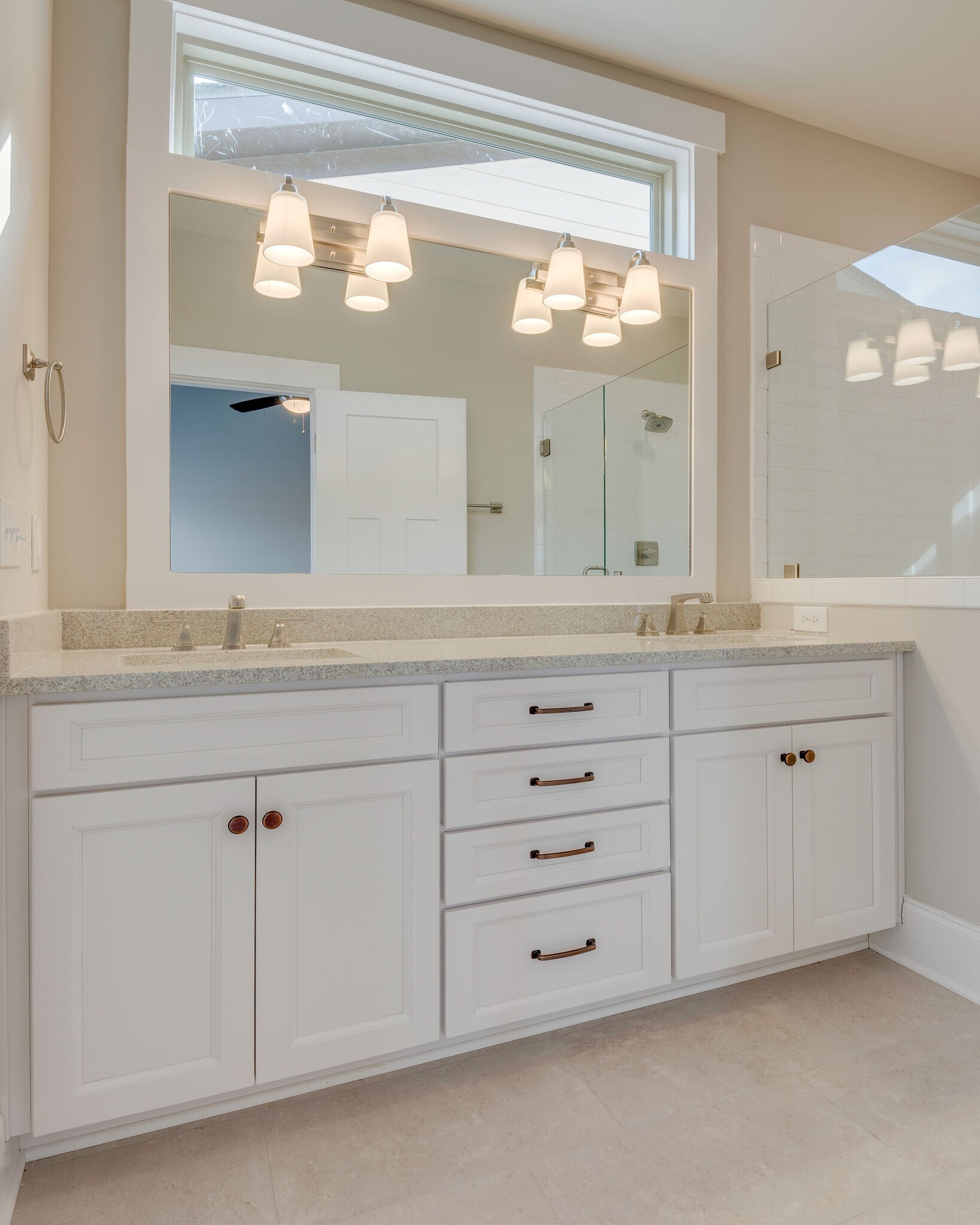 Private bath with dual vanities and walk in shower - 562 Stevenson St