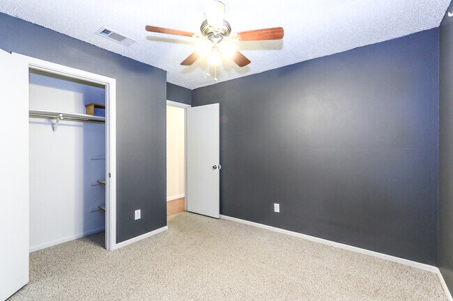 Building Photo - 6407 35th St