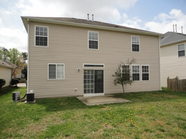 Building Photo - 238 Larktree Ln