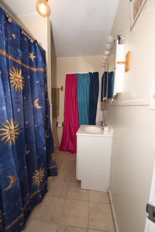 Building Photo - 2 bedroom apartment!