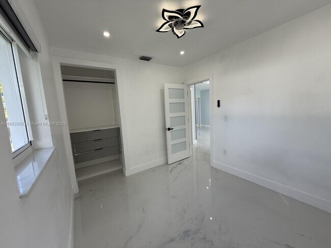 Building Photo - 11805 SW 185th St