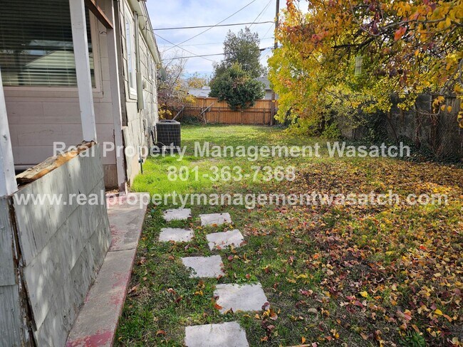 Building Photo - Check Out This 4 Bedroom 2 Bathroom Home i...