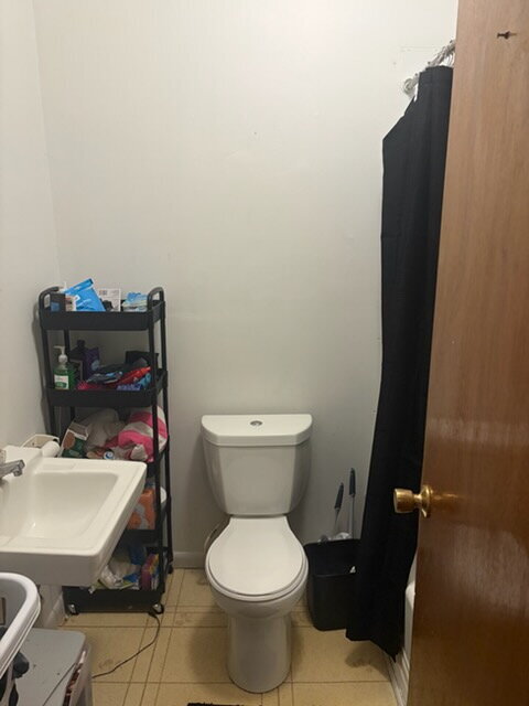 Building Photo - Studio Apartment located in LeRoy - Available early October