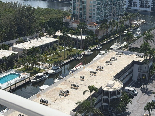 Building Photo - 3000 E Sunrise Blvd