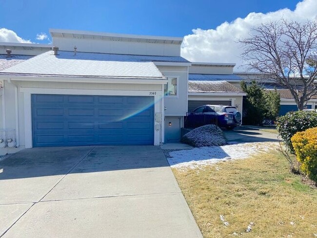 Building Photo - 3 Bedroom Townhouse North Reno - 2 Car Attached Garage/Mountain Views