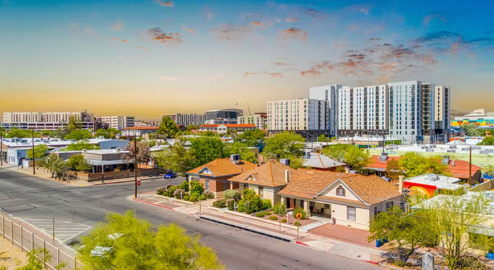 Walking distance to U of A and 4th Ave - 311 N 3rd Ave