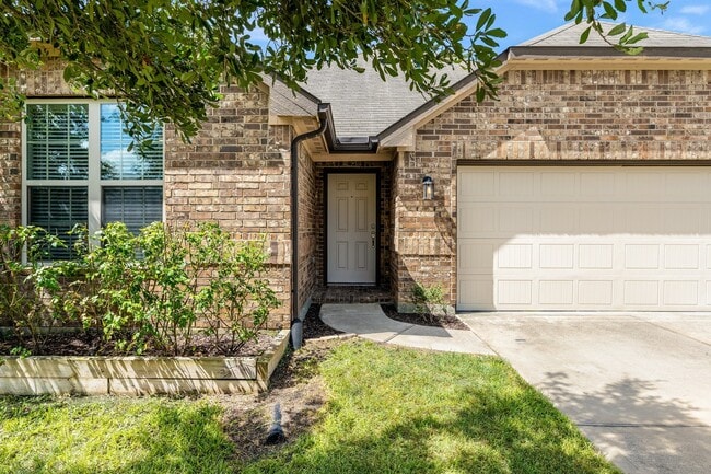 Building Photo - 119 Country Crossing Cir