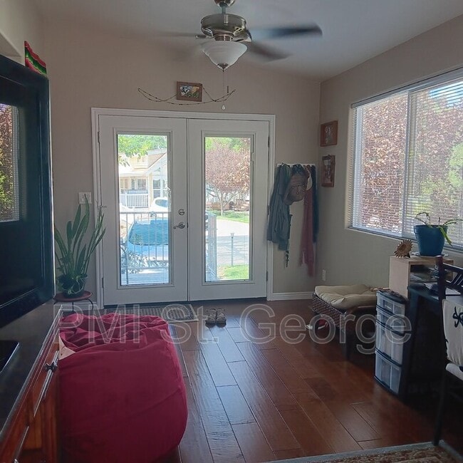 Building Photo - 55 Cinder St