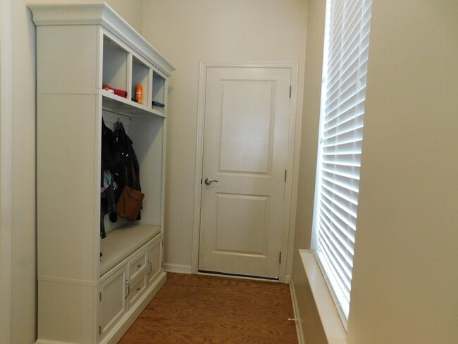 Building Photo - 1244 Assembly St