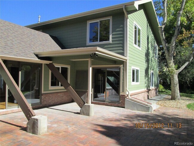 Building Photo - 5958 S Lakeview St