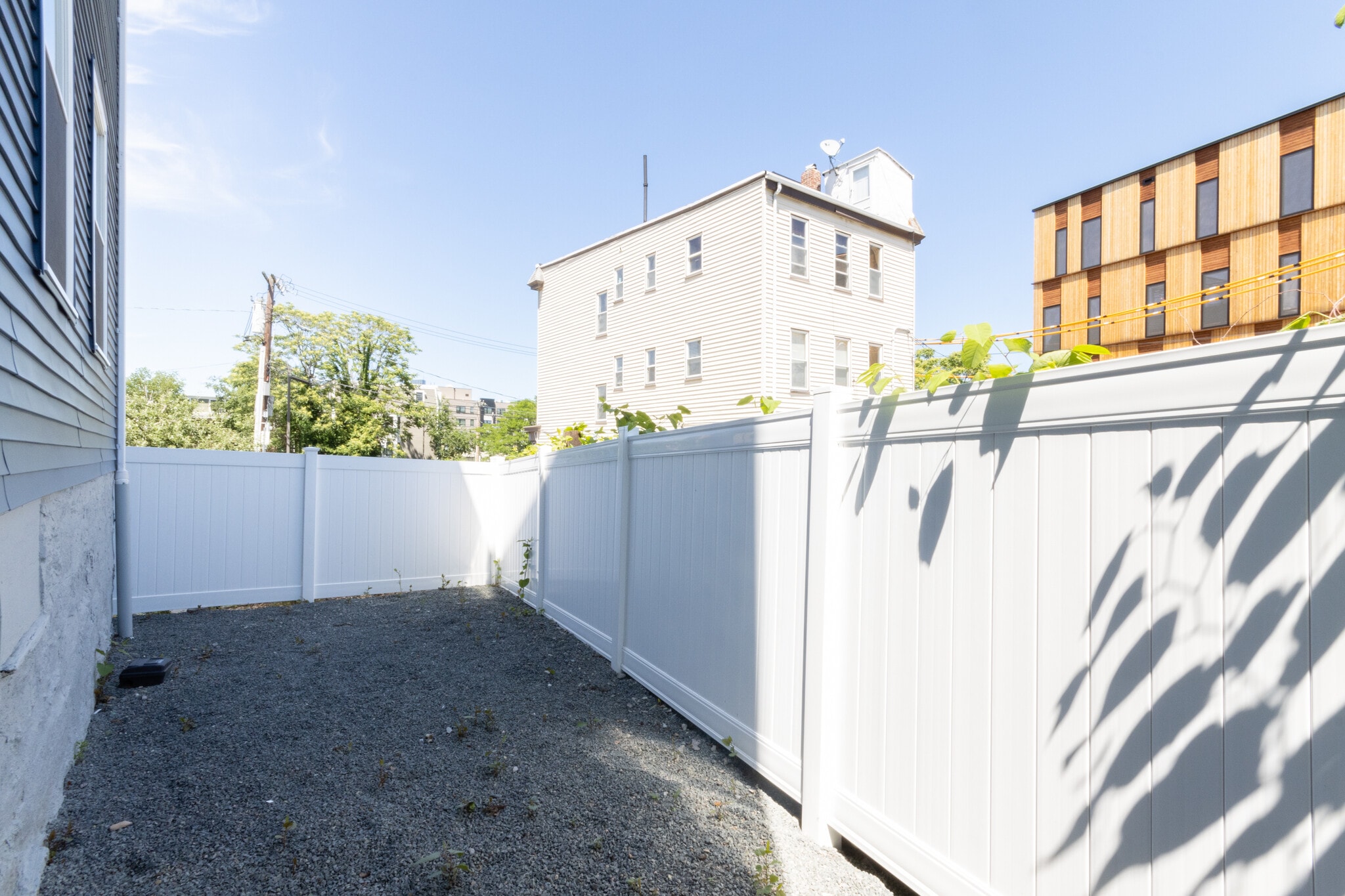 Building Photo - 2 French Ter