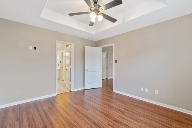 Building Photo - 16225 Summerset Estates Blvd